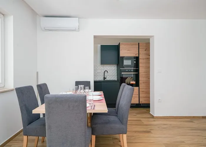 Pina Tourist Apartment Vodice